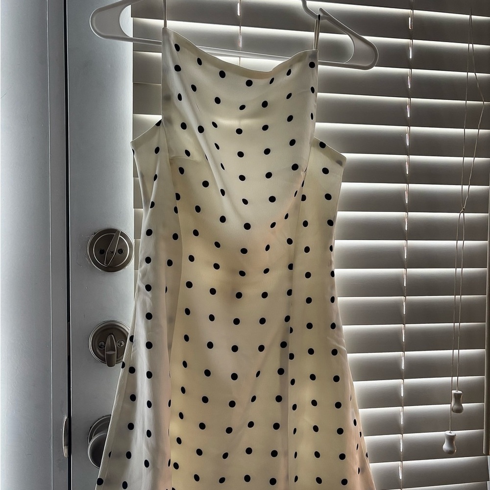 Chic Strapless Polka Dot Dress
